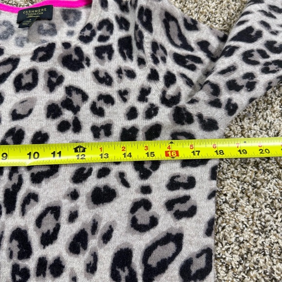 Charter Club Luxury Cashmere Sweater Cheetah Leopard Women's Size Small - Picture 6 of 7